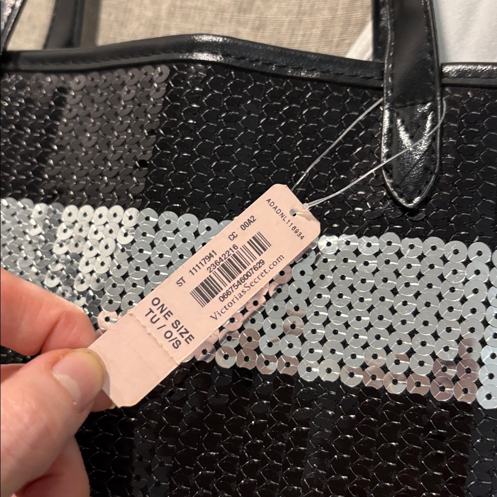 Victoria’s Secret Sequin Stripe Tote Black Large Shopper Weekender Bag NWT - Picture 5 of 14